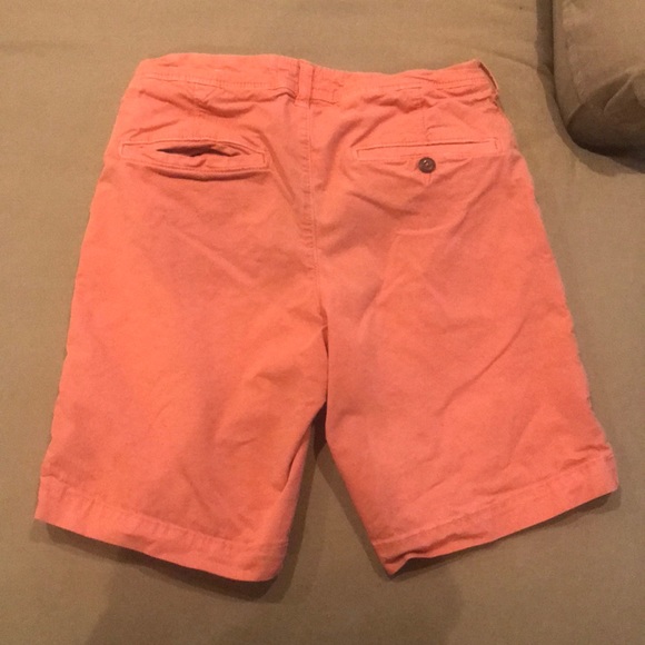 American Eagle Coral/Faded Red Men’s Shorts 28 - Picture 2 of 4